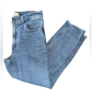 NWOT Abercrombie & Fitch The Skinny High Rise Jean Women’s Size 27 / 4 S Short
